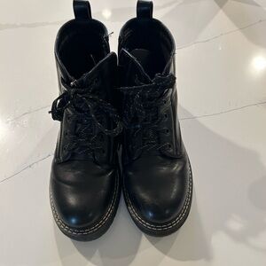 Cushion air Black Lace-Up Side Zip Boots Size 8